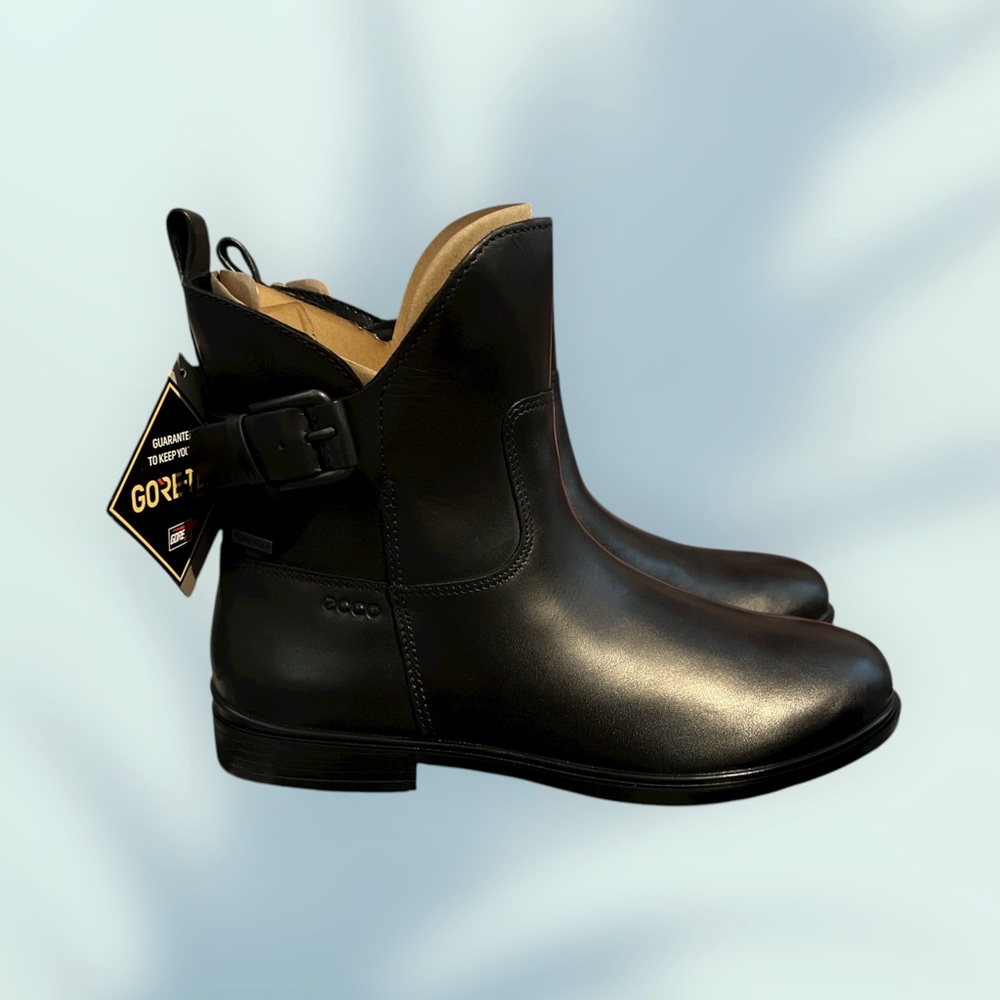 Ecco Black Leather Boots - Picture 2 of 4